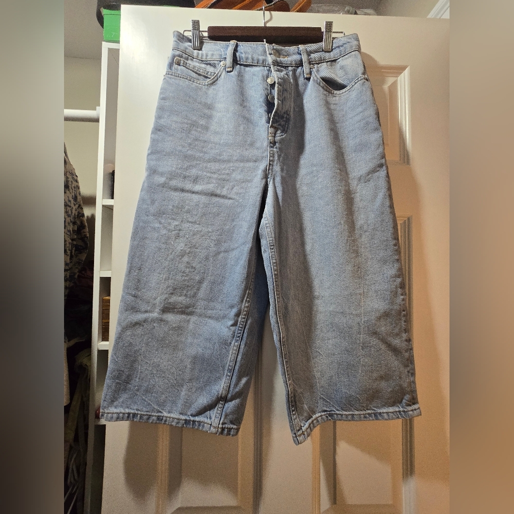 Topman brand Women's Light Blue Capri Jeans